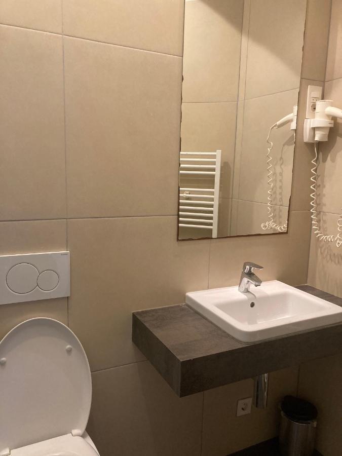 Tiny Twix Room In The City Centre ลูบลิยานา ภายนอก รูปภาพ